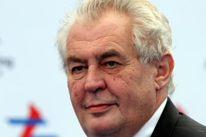 „Hospodarske noviny“: Tschechiens Präsident schweigt zum Einmarsch 1968