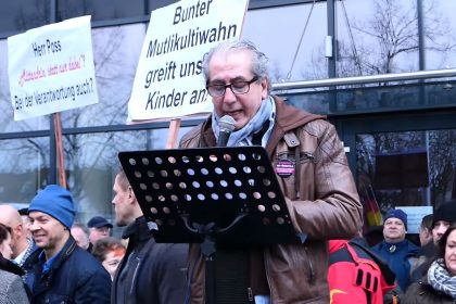 Imad Karim beim Trauermarsch in Kandel: „Heimat eurer Vorväter“ mit „Grundgesetz als Kompass“ schützen und verteidigen