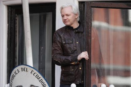 Ecuador bürgert Wikileaks-Gründer Assange ein