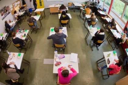 „Pionierentscheidung“: Jobcenter muss Schulbücher für Hartz-IV-Empfänger bezahlen