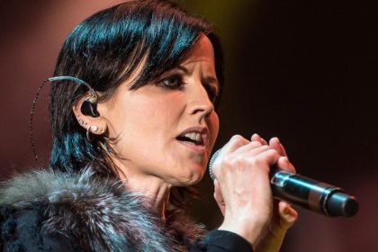 Bandkollegen und Fans zutiefst bestürzt über Tod von Cranberries-Sängerin O’Riordan
