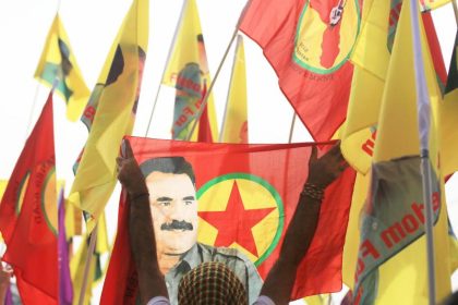 Fünf Berliner Polizisten bei Auseinandersetzung auf PKK-Feier verletzt