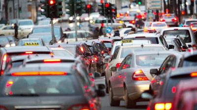 Umwelthilfe verklagt Städte: VW-Schummel-Diesel stilllegen