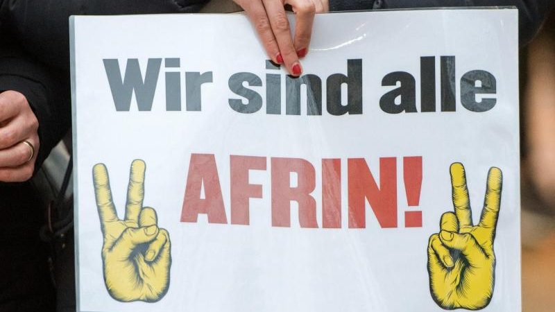 20.000 Kurden protestierten in Köln: Polizei löste Demonstration auf