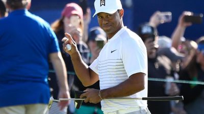 Woods vor Finalrunde bei US-Tour-Comeback unter den Top 40