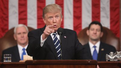 Donald Trump bezeichnet fünf hochrangige Regierungsbeamte als „Lügner und geheime Informanten“