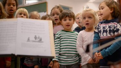 Der „König der Chöre“ setzt auf Töne statt Tabletten gegen das Altern