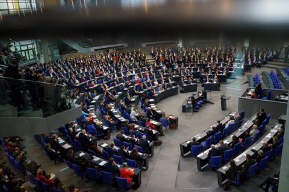 SPD-Parlamentsgeschäftsführer: Gleichsetzung von AfD und Linkspartei durch Union ist eine „Sauerei“