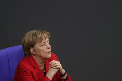 Planlose Bundespolitik – Merkelsche Asylpolitik: Scharfe Kritik an Merkel nach Hessen-Schlappe innerhalb der CDU