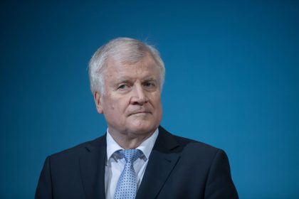 Seehofer kündigt Scheitern der GroKo an – wenn SPD Vereinbarungen zur Zuwanderung negiert