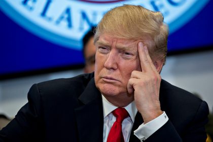 Waffentraining für Lehrer in den USA? – Trump bezeichnet Massenmedien erneut als „Fake News“