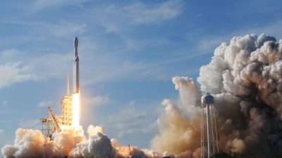 Russische Raumfahrtagentur „Roskosmos“ gratuliert SpaceX zu erfolgreichem Raketenstart