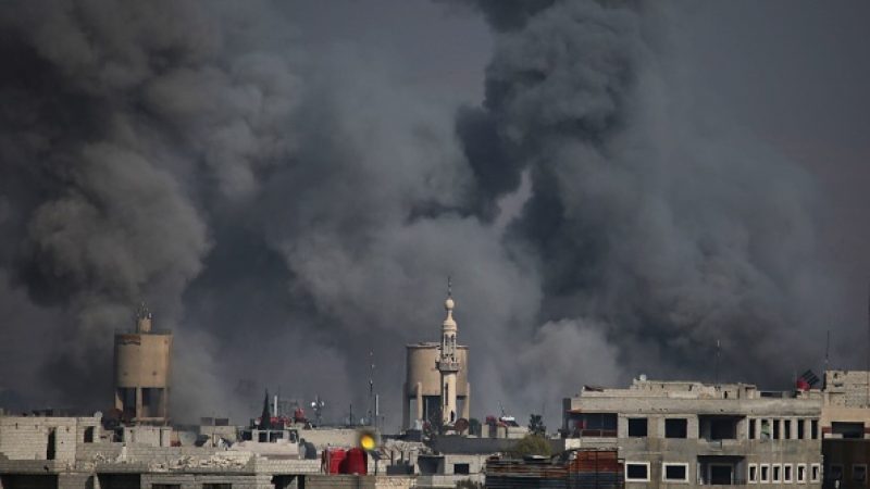 Damaskus spricht von „Kriegsverbrechen“: Dutzende syrische Soldaten bei US-geführtem Angriff getötet