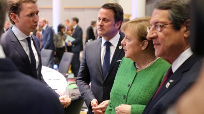 Merkel sticht mit EU-Haushaltsvorschlag in ein Wespennest