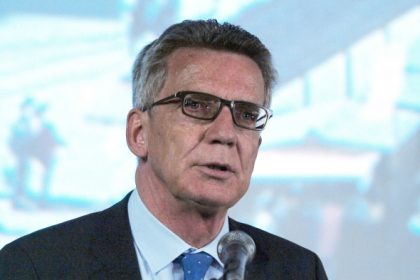 De Maizière zweifelt, ob Seehofer der richtige Mann für das Innenministerium ist