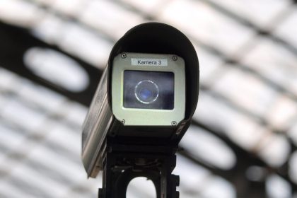 Mehrheit der Deutschen befürwortet Einsatz von „Künstlicher Intelligenz“ in Polizeiarbeit