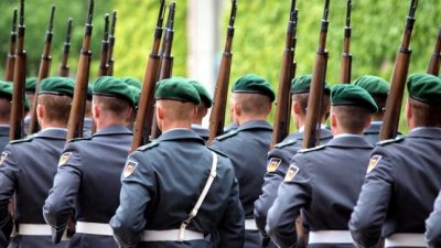 Bundeswehr verzeichnet neuen Höchststand bei Bewerbern mit Abitur