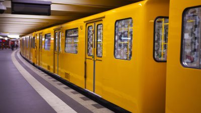 Randalierer legen U-Bahn in Berlin komplett lahm
