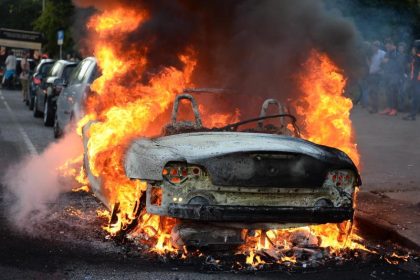 Hamburg weitet Fahndung nach G20-Krawallen aufs Ausland aus