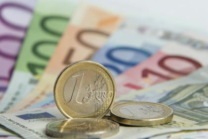 Schlag gegen mutmaßliche Bande von Anlagebetrügern