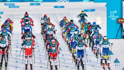 Schwedin Charlotte Kalla gewinnt Gold im Skiathlon