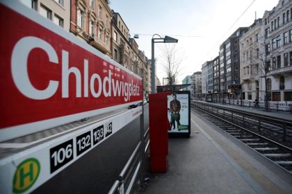 Haftbefehl gegen Tatverdächtigen nach tödlichem Stoß vor Kölner Straßenbahn