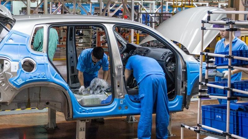 Chinas Wirtschaft im Abwärtstrend – Absatz deutscher Autobauer legt trotzdem weiter zu