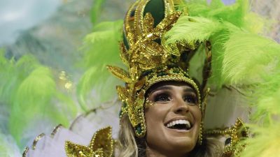 Karneval in Rio beginnt mit Schlüsselübergabe an König Momo