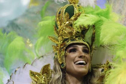 Karneval in Rio beginnt mit Schlüsselübergabe an König Momo