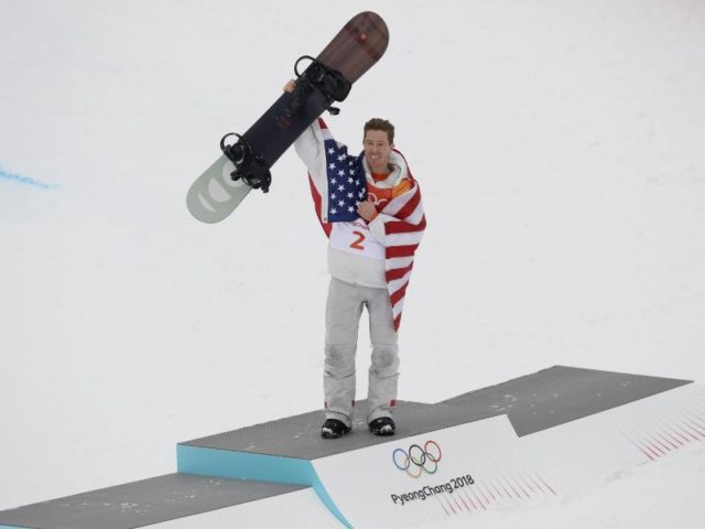 Shaun White liebäugelt mit Olympischen Sommerspielen. Foto: Kin Cheung/dpa