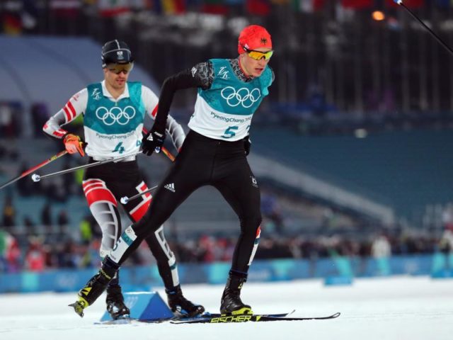 Kombinierer Eric Frenzel auf dem Weg zur Goldmedaille. Foto: Daniel Karmann/dpa