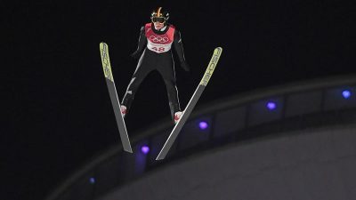 Wellinger holt Silber im Skispringen