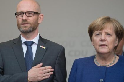 Merkel will Nachfolger von Generalsekretär Tauber benennen