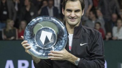Federer jetzt offiziell Nummer eins – Zverev wieder Fünfter