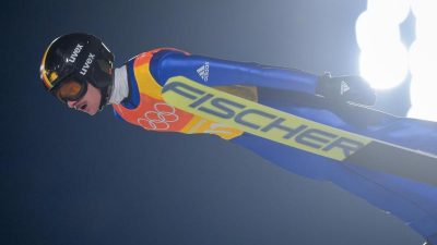 Deutsche Skispringer holen Silber im Mannschaftswettbewerb
