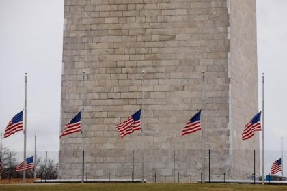 US-Präsident Trump für bessere Überprüfung von Waffenkäufern