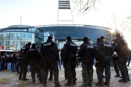 Bremer Innensenator kritisiert Bundesliga wegen Streit um Polizeikosten