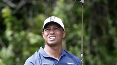 Golfstar Woods vor Finalrunde in Florida auf Rang elf