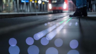 Leuchtender Bahnsteig soll S-Bahn pünktlicher machen