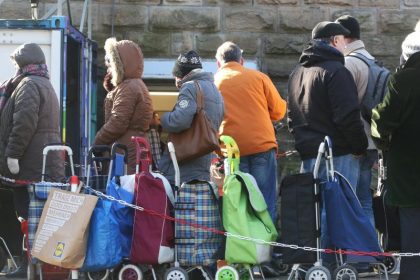 Merkel lehnt Ausschluss von Ausländern bei Essener Tafel ab – Sie wusste nichts von den vielen Armen