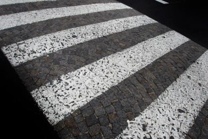 Zebrastreifen zum Hochklappen – Montreal sorgt mit Verkehrsidee für staunende Autofahrer