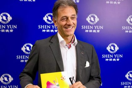 Shen Yun macht friedlich und gutherzig, sagt der österreichische Botschafter in Argentinien