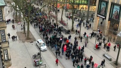 Hamburg: „Bündnis gegen rechts“ tritt mit 1500 Mann gegen „Merkel-muss-weg“-Demo an