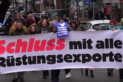 Ostermärsche in vielen Städten: Gegen Aufrüstung und Waffenexporte
