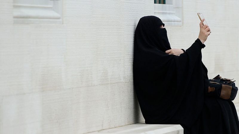 Muslimin scheitert mit Eilklage wegen Schleierverbots am Steuer