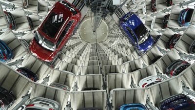 Europäische Autohersteller warnen vor massiven Jobverlusten durch Elektroautos