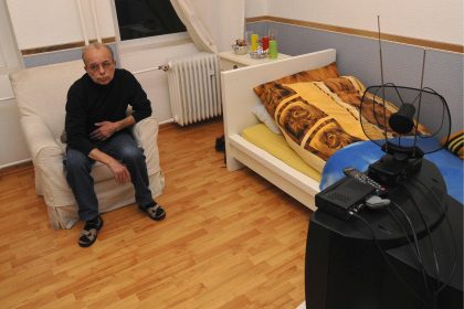 Senat verliert Überblick: Berliner zockt Behörden mit Unterbringung von Flüchtlingen und Obdachlosen ab