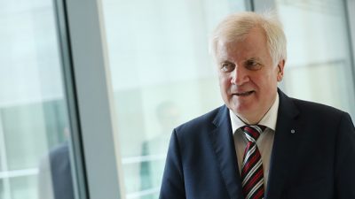 Seehofer will im Bundestag Politikwechsel einläuten: „Ich bin strikt für eine Veränderung der Politik“