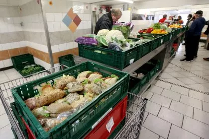 Eine Million Bürger zu versorgen - Tafel-Chef: Kapazitäten erschöpft - aber von der Politik gibt es nur Schulterklopfen