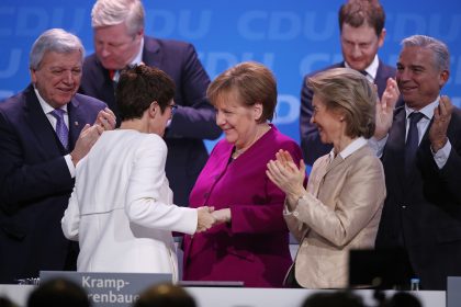 Kanzlerin Merkel drängt auf raschen Arbeitsbeginn – Koalitionsvertrag ist ein Buch mit Aufträgen